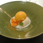リストランテ カノフィーロ - みかんのソルベ　ココナッツのスープとヨーグルト