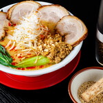 激辛ラーメンの拉麺帝王 - 料理写真:ごまみそ担々麺煮玉子入りチャーシュー入り
