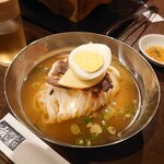 Yakiniku Musubi - 韓国冷麺