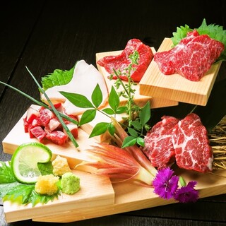 You can enjoy not only horse sashimi but also rare "Yakima"