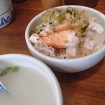 香港麺 新記 - 蒸しどりご飯小盛