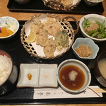 菊亭 - 牡蠣の天ぷら定食 1,300円