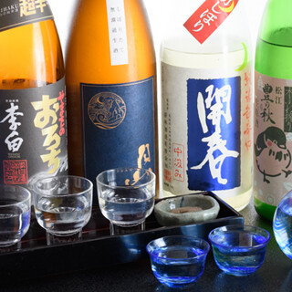 The sake is carefully selected from all over the country, mainly from Shimane Prefecture. “Drink comparison set” is also available◎