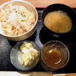 Umi He - ねぎ塩ザンギ丼_500円