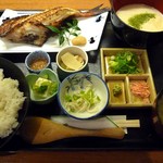 割烹 駿河 - サービスセット(2012/04/19撮影)