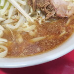 ラーメン二郎 - スープ