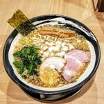 日の出製麺 - 煮干しらーめん　700円