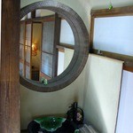 かえるcafe - 食べ終わったあと、１階のお手洗いに。いい雰囲気でしょう～写真をみて分かるかな・・・