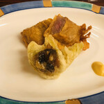 山玄茶 - 近江牛　カタクリと胡麻油の天麩羅　タラの芽とウニの金山寺味噌