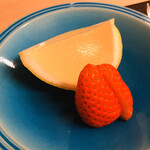 山玄茶 - 日向夏のゼリー　苺　弥生姫