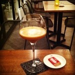 プレストコーヒー - ラテシャケラート　エスプレッソとミルクにグラニュー糖を加えシェイクしました。　\650