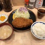 202002  上ロースかつ定食