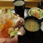 Sushino Juubee - 上海鮮丼￥２，７５０