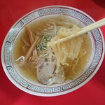 Chiyuu Kariyouri Butakatsu - 麺のリフトアップ