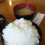 Wagyuu Yakiniku Bassare - ご飯と味噌汁