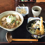 Soba tokoro hommaru higashi - 冷たい肉そば+ミニ天丼