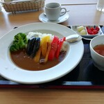 kokuritsugankenkyuusenta-kafeteriasande- - 野菜たっぷり朝カレー(スープ付)