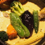イエロー - チキン野菜カリー（野菜）