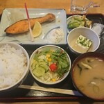Izakaya Pokkiri - 銀鮭塩焼目玉付定食¥500-