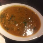 マヤレストラン - ほうれん草とチキンのカレー