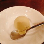 トラットリア アジアーゴ - ピスタチオのアイスクリーム