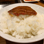 焼肉 ジャンボ - カルビ 1280円
      ライス 中 330円