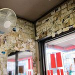 餃子兄弟 - 普通のサラリーマンの名刺が山ほど