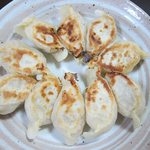 餃子兄弟 - 自分で作った焼き餃子　羽根は付きませんでした(^^;)