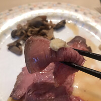 カシュカシュ - ランチビュッフェ６０分制３０００円（総額）。ローストビーフ。お箸で切れる柔らかさなのに、歯ごたえもしっかりとあり、噛むほどに旨味と脂が口に広がる、私のビュッフェ史上最高のものです（╹◡╹）（╹◡╹）