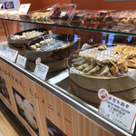 青森しゅうまい専門店 つつみ - ショーケース