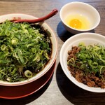 新福菜館 - 中華そば並ねぎ多め＋黒めし