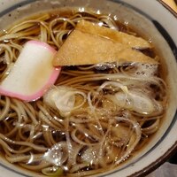 新潟名物 布のり蕎麦とおいしい酒菜 きなせや. 赤坂割烹店 - 日替わり：鮭いくら丼ときつねそば
