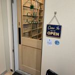 カフェ アチャ - お店の入り口