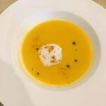 フレンチ&イタリアンバル Copine - スープ
            カボチャとサツマイモのポタージュ