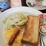 Denny's - ライトモーニング（ドリンクバーつき） 549円（税込603円）