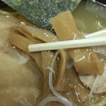 春木屋 - 新中華そばしょうゆ味のメンマ(H31.1.8撮影)