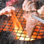 炭び焼肉 ホルモン 金太郎 - 