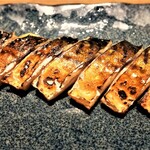 魚と日本酒 uchi  -   自家製 鯖のくんせい