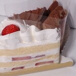 不二家 - プレミアムショートケーキ（国産苺）、チョコ生ケーキ