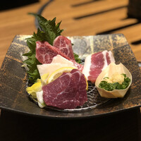 馬桜 銀座通り店 - 馬刺し