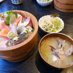 Sushi Douraku - 地魚丼　980円