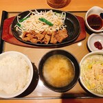 Yayoi Ken - 漬け込みカルビ焼肉定食