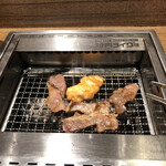 焼肉ライク - 2020/2/16 ディナーで利用。
            目の前のロースターで自分好みの焼き加減に。