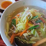 横浜ラーメン - あぁ～、タンメンってこういうのだったんだよね～♪正直忘れてしまってました。恥ずかしいです。正統派のタンメンがこれなんです。ここんところ濃厚タンメンだぁ、何だぁかんだぁっつって、白濁コッテリのがあるけど