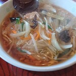 横浜ラーメン - 相棒は初めてのサンマーメンです。後で感想を聞きましたら、「とっても体に良いっていう感じがするね。」と言ってました。みんなやっぱり体に良いって思うんだなぁ…素晴らしいお店だ、横浜ラーメンさんは！