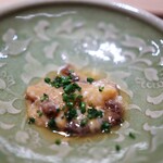 虎白 - 酒肴1　なまこのコノワタ掛け