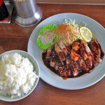 青龍 - トンテキ定食 ご飯大盛