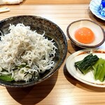 旬の魚と四季の日本酒 福島鈴庵 - 釜揚げしらす飯♪