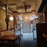 大阪ホルモン - 暖簾代わりにカーテン!?