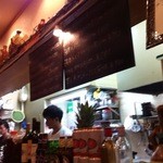 タン・カフェ - 店員さんは全員ベトナムの方っぽかったです。